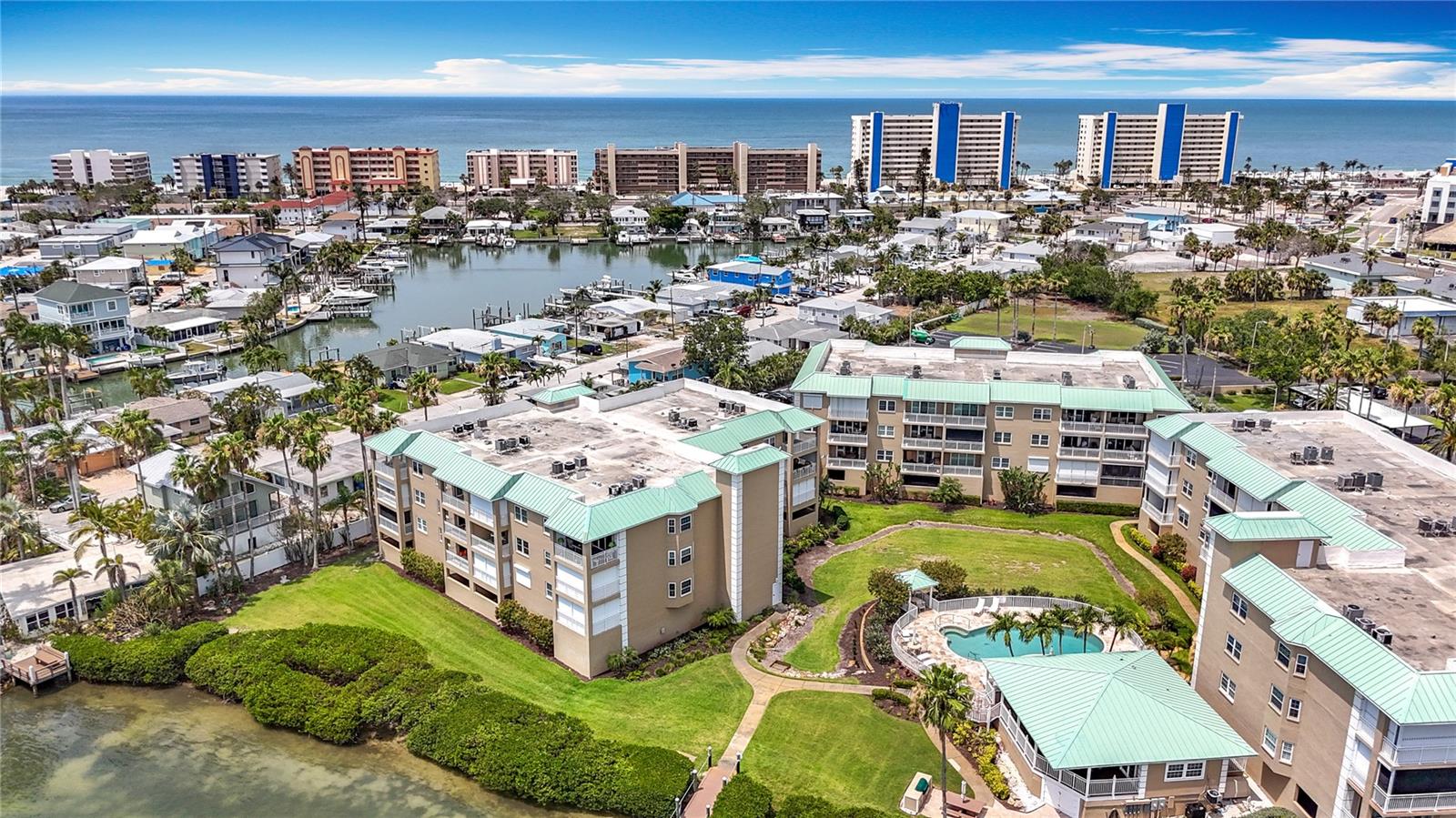 Madeira Beach, Florida, 33708, United States, 2 Bedrooms Bedrooms, ,2 BathroomsBathrooms,Residential,For Sale,1981210