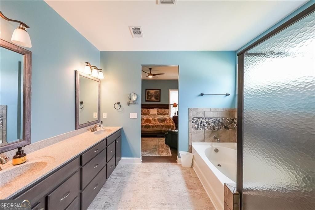 Canton, Georgia, 30114, United States, 3 Bedrooms Bedrooms, ,4 BathroomsBathrooms,Residential,For Sale,2006570