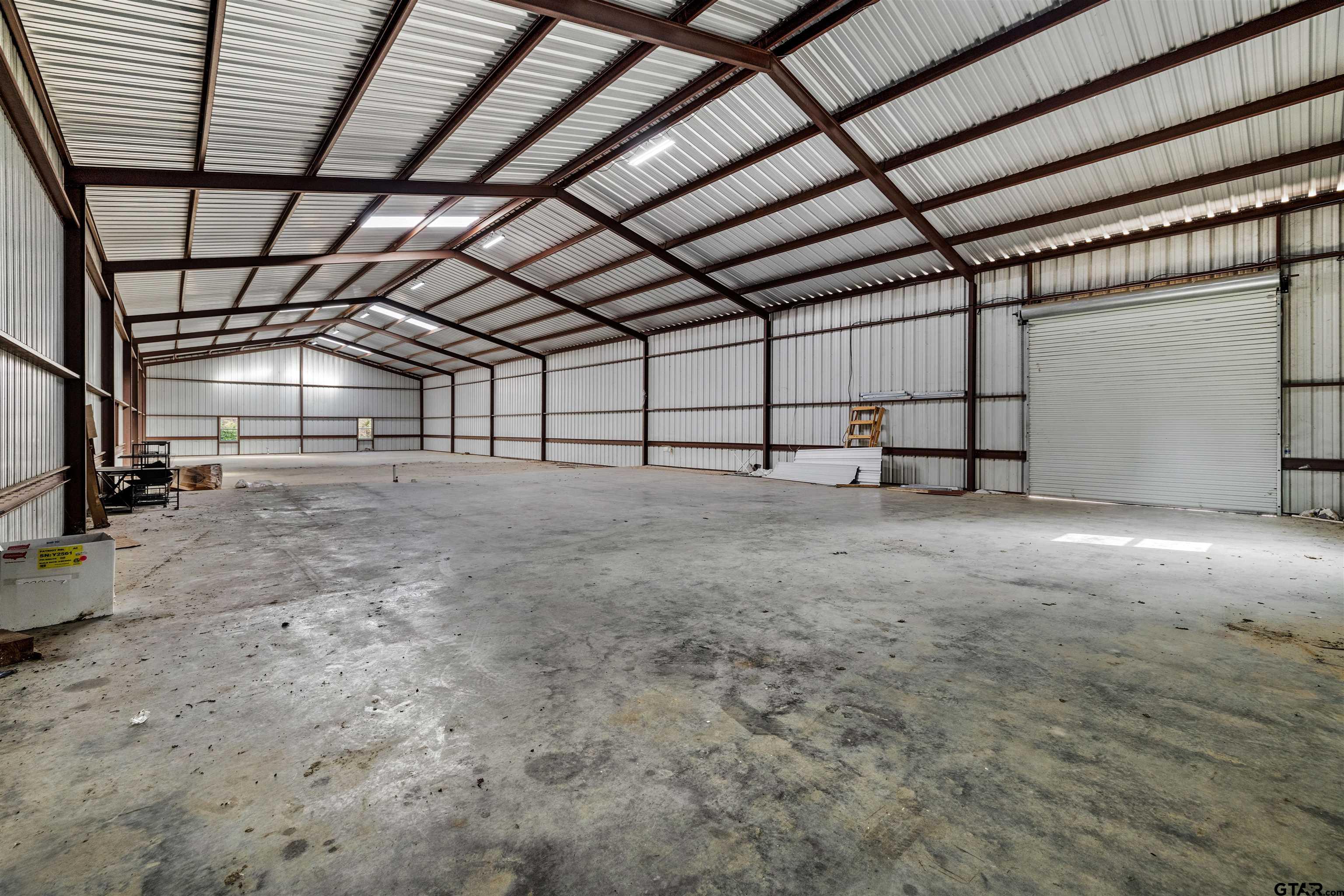 Pittsburg, Texas, 75686, United States, 5 Bedrooms Bedrooms, ,5 BathroomsBathrooms,Residential,For Sale,2005236