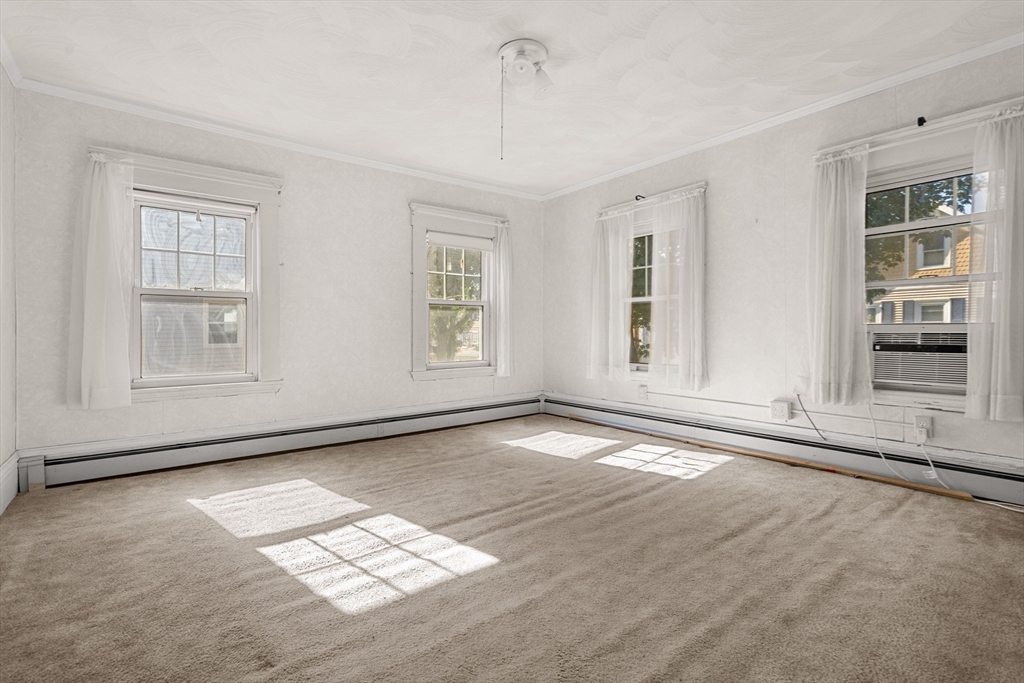Wakefield, Massachusetts, 01880, United States, 4 Bedrooms Bedrooms, ,2 BathroomsBathrooms,Residential,For Sale,1947079