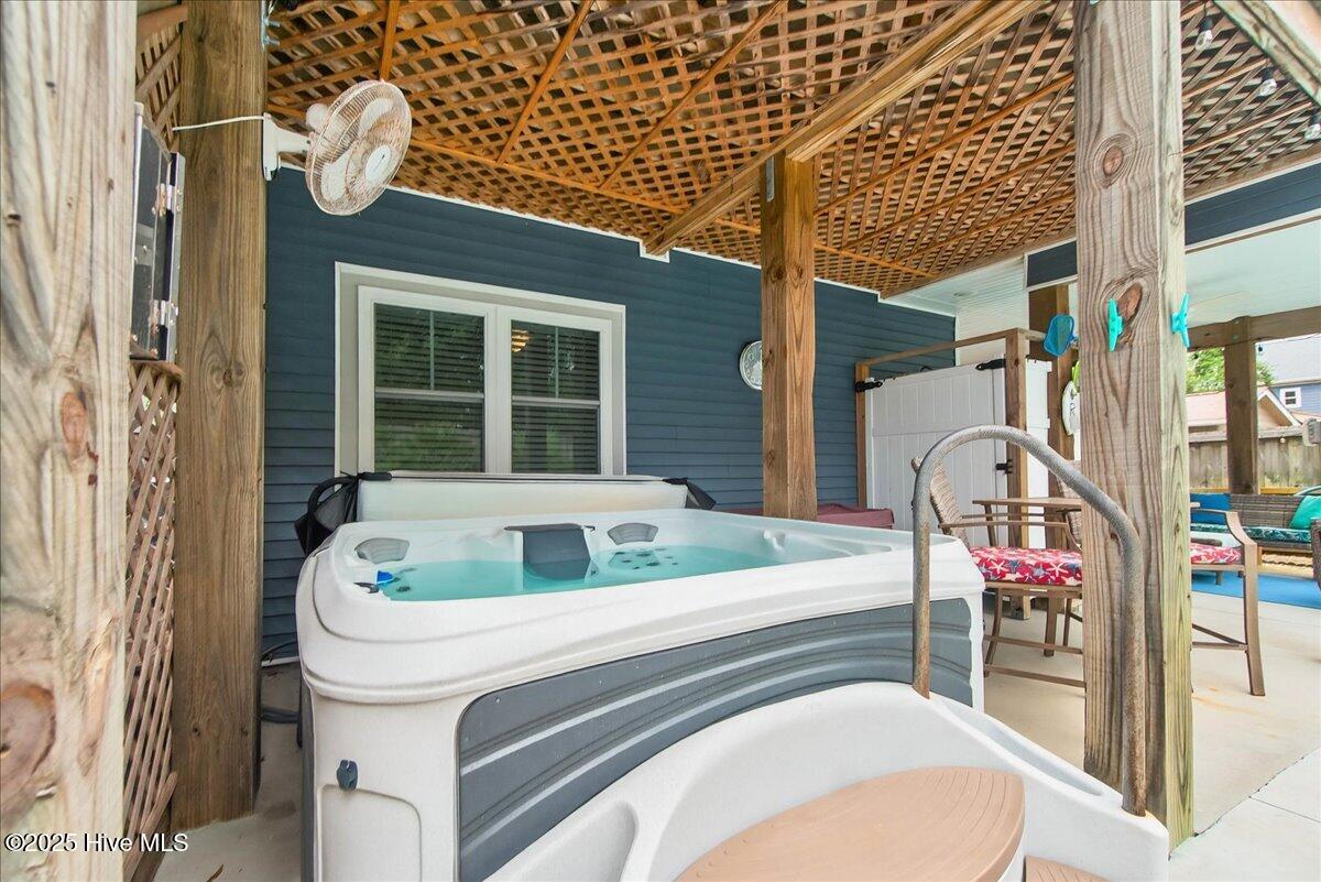 Oak Island, North Carolina, 28465, United States, 3 Bedrooms Bedrooms, ,3 BathroomsBathrooms,Residential,For Sale,1950807