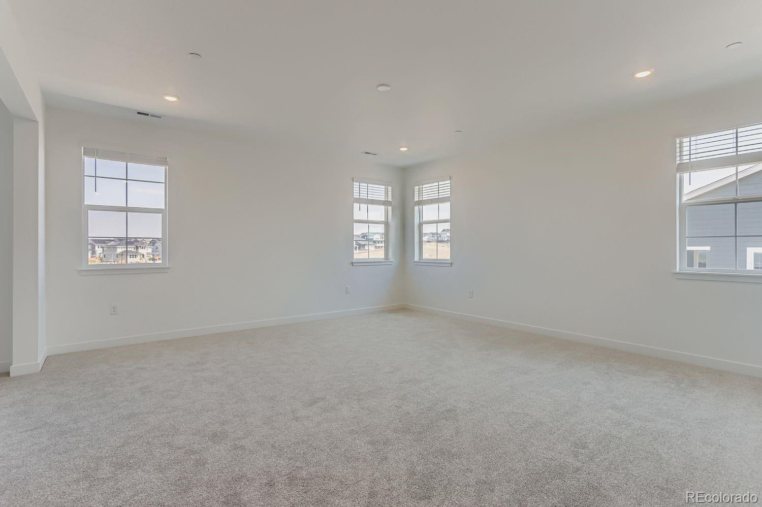Erie, Colorado, 80516, United States, 5 Bedrooms Bedrooms, ,3 BathroomsBathrooms,Residential,For Sale,1938535