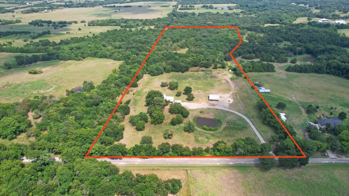 Savoy, Texas, 75479, United States, 3 Bedrooms Bedrooms, ,2 BathroomsBathrooms,Residential,For Sale,1979874