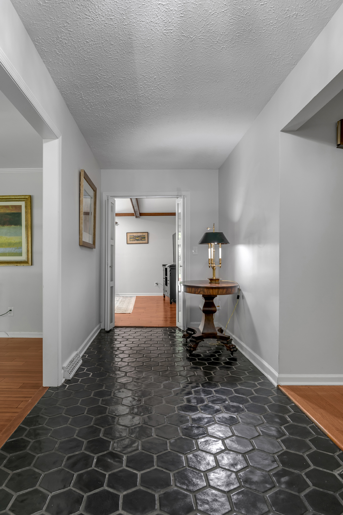  1556 Wellesley Drive - 物件實景