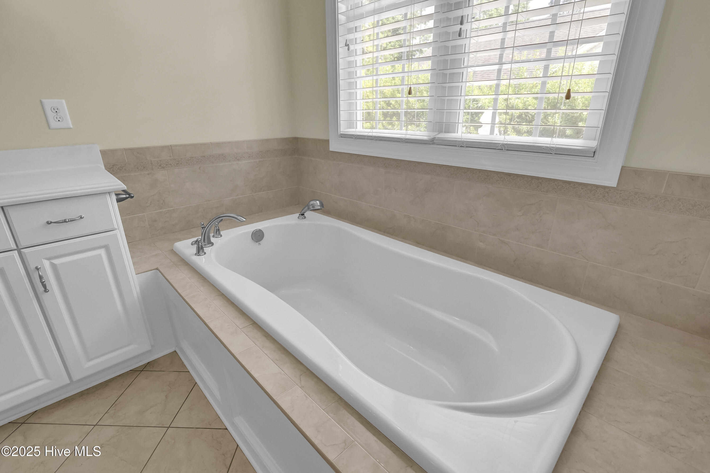 Hampstead, North Carolina, 28443, United States, 3 Bedrooms Bedrooms, ,4 BathroomsBathrooms,Residential,For Sale,1847066