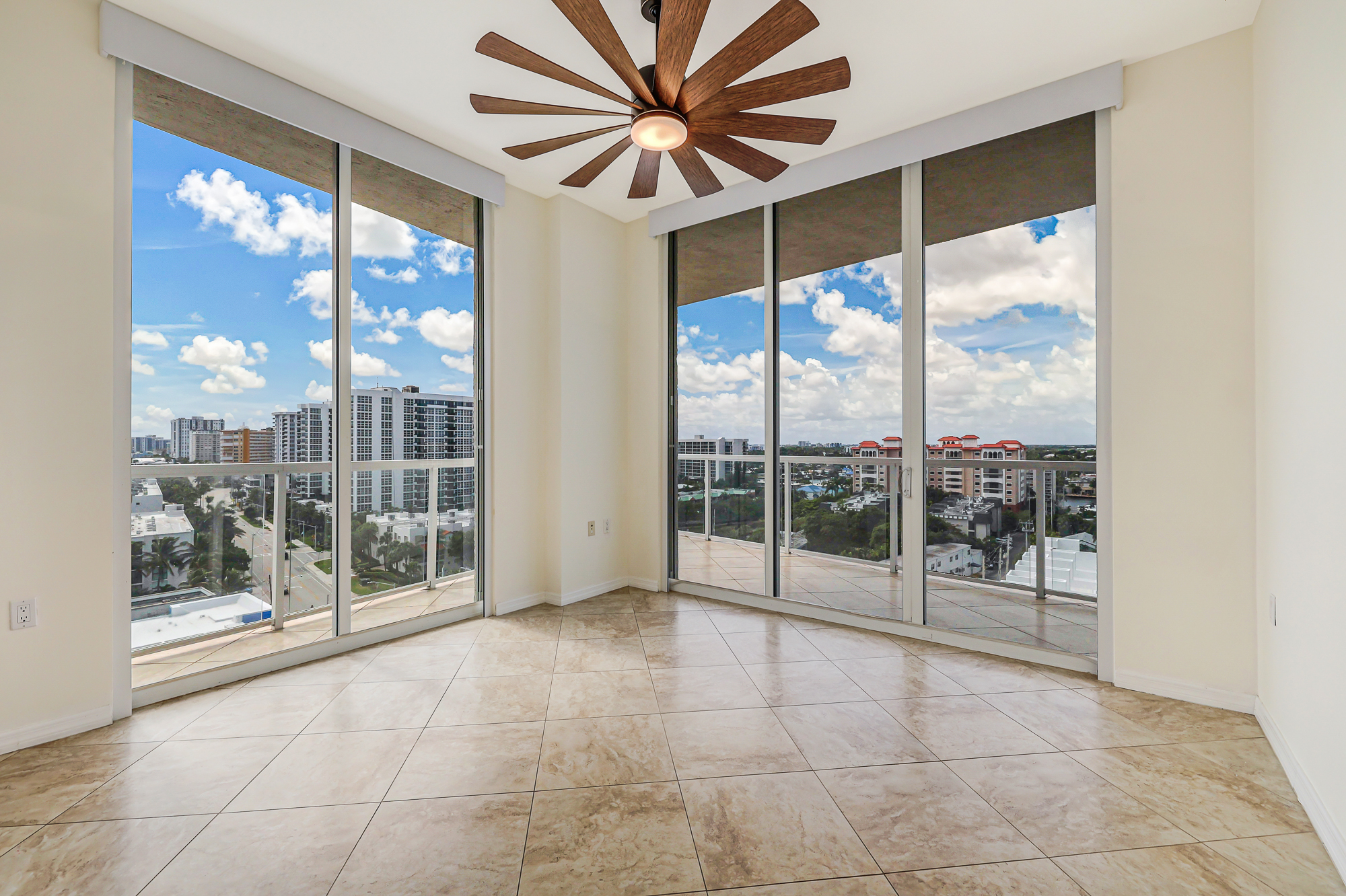 704 N Ocean Blvd, Pompano Beach, FL, 33062 - 物件實景