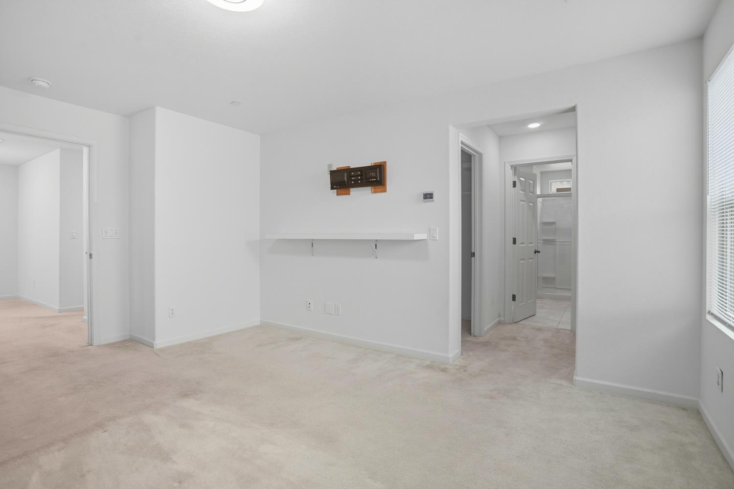 Elk Grove, California, 95758, United States, 3 Bedrooms Bedrooms, ,3 BathroomsBathrooms,Residential,For Sale,1961072