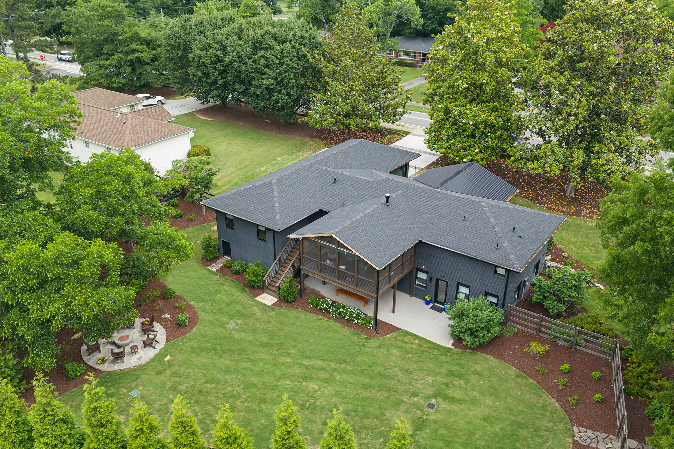  Extensively Renovated Home in the Heart of Downtown Alpharetta - 物件實景