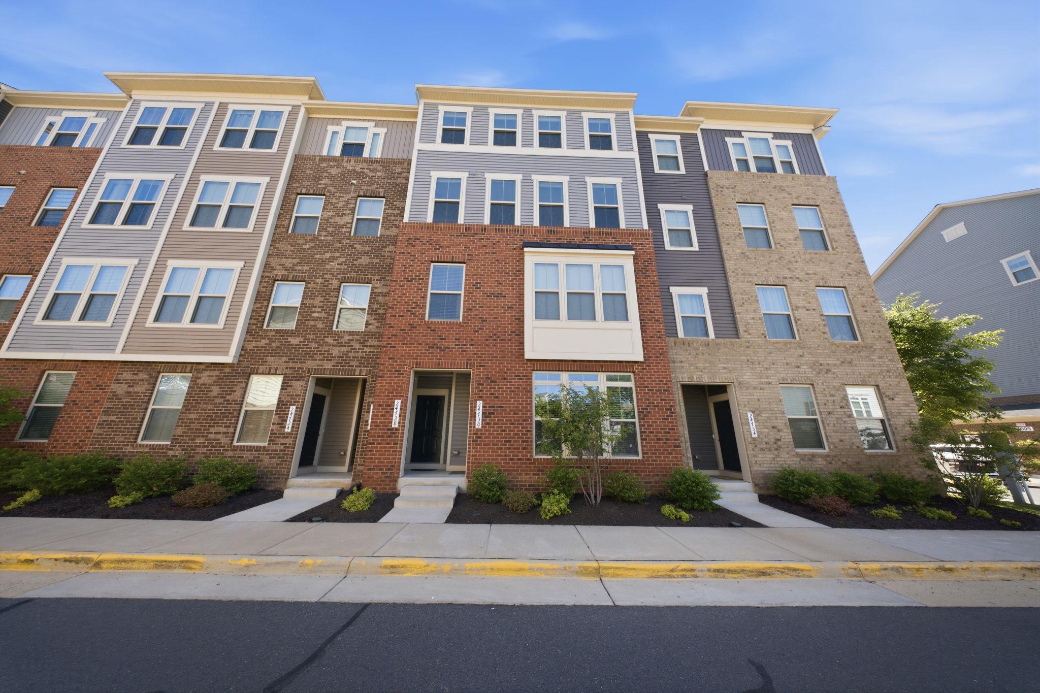  24728 Malibu Terrace, Sterling, VA, 20166 - 物件實景