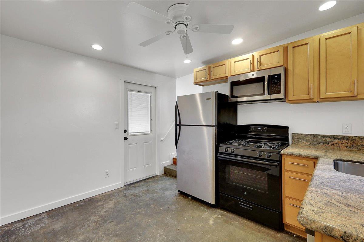 Sacramento, California, 95822, United States, 3 Bedrooms Bedrooms, ,2 BathroomsBathrooms,Residential,For Sale,1912719