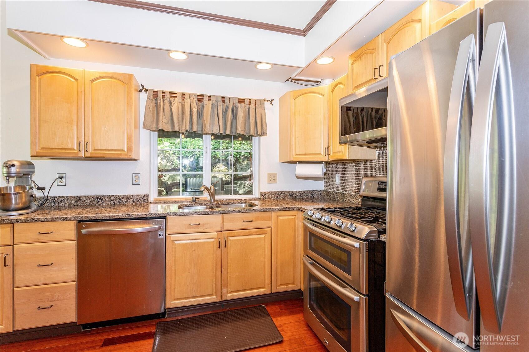 FEDERAL WAY, Washington, 98003, United States, 3 Bedrooms Bedrooms, ,3 BathroomsBathrooms,Residential,For Sale,1874810
