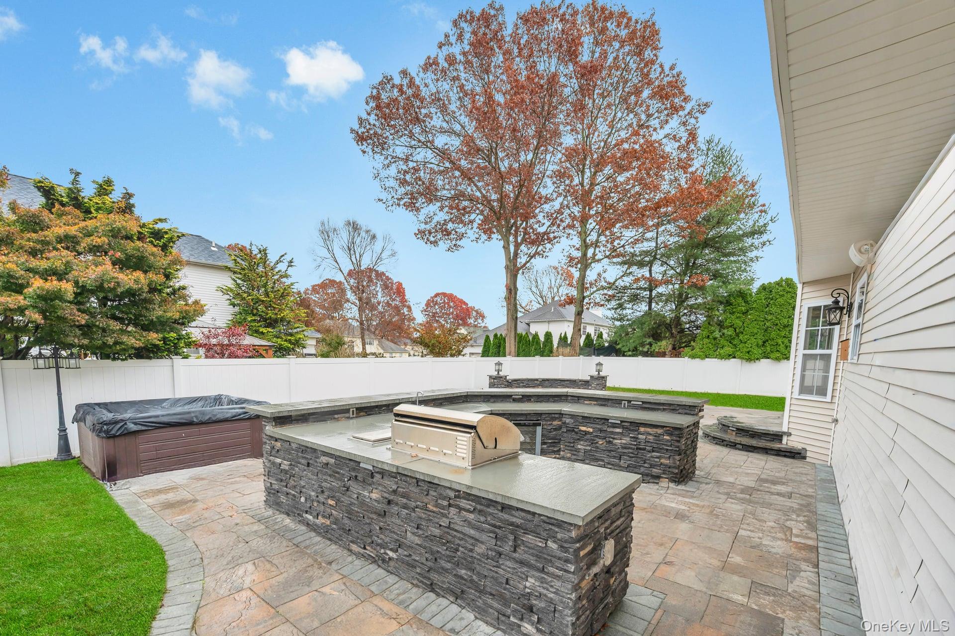 Selden, New York, 11784, United States, 4 Bedrooms Bedrooms, ,3 BathroomsBathrooms,Residential,For Sale,1990980