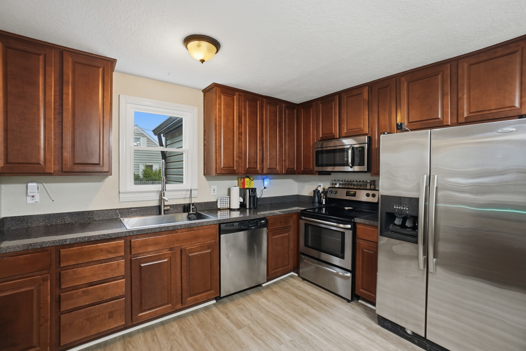  2304 Elaine Avenue, Norfolk, VA 23518 - 物件實景