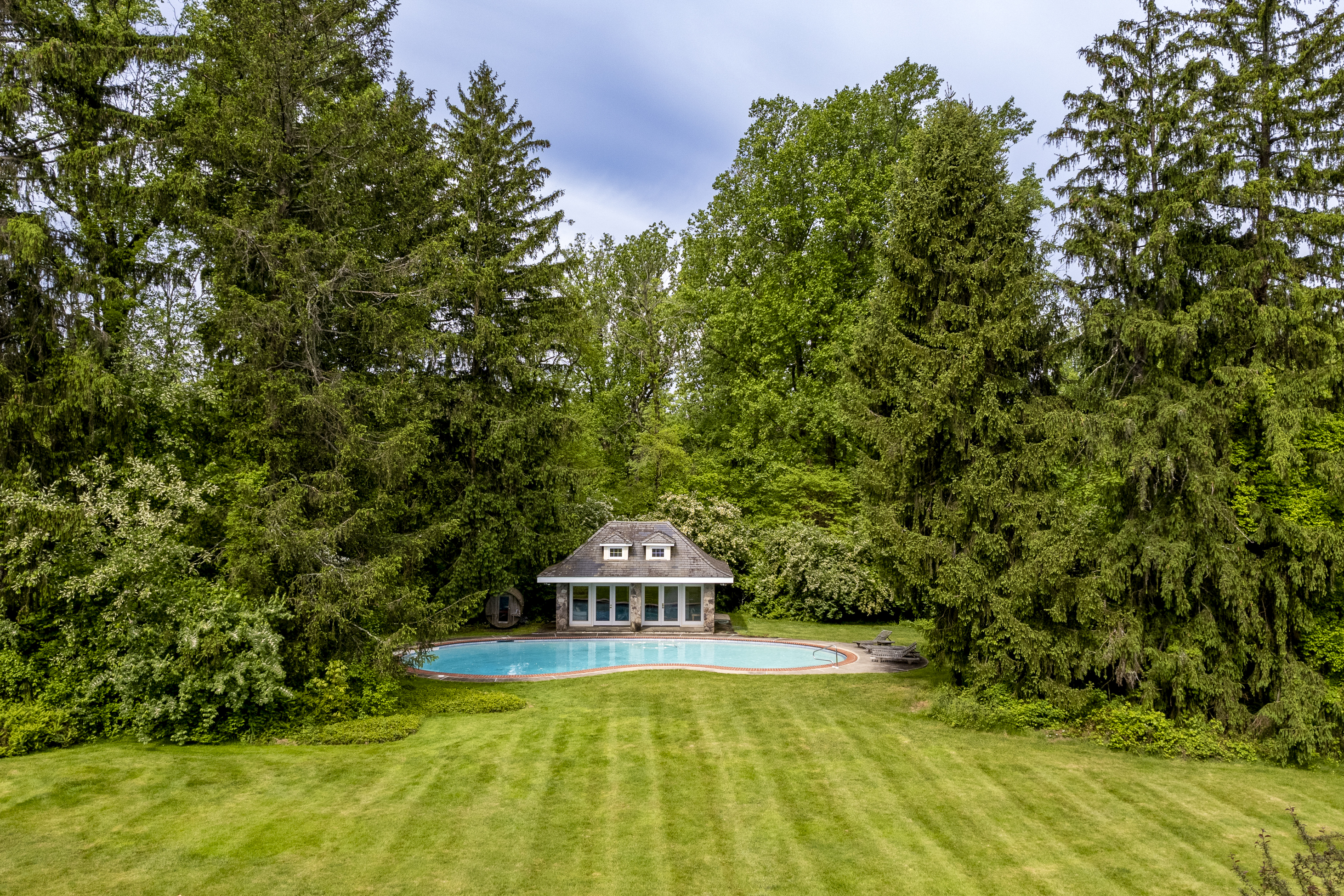  Sprawling Estate with a Rich History and Gorgeous Grounds - 物件實景