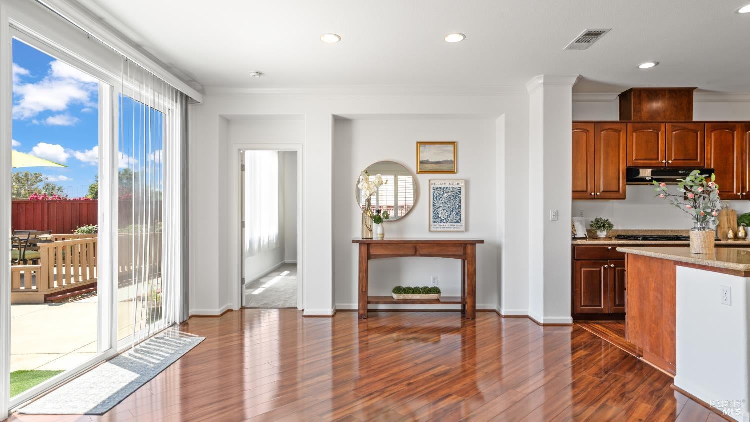 Vacaville, California, 95687, United States, 2 Bedrooms Bedrooms, ,2 BathroomsBathrooms,Residential,For Sale,1911882