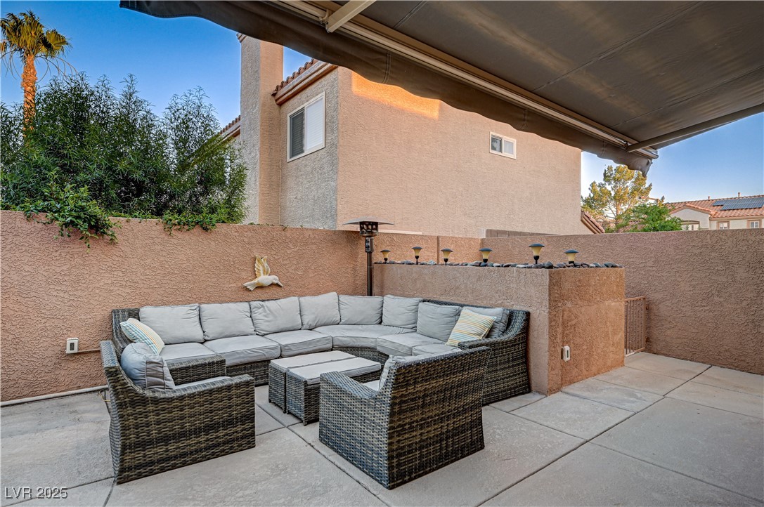 Las Vegas, Nevada, 89134, United States, 4 Bedrooms Bedrooms, ,3 BathroomsBathrooms,Residential,For Sale,1998518