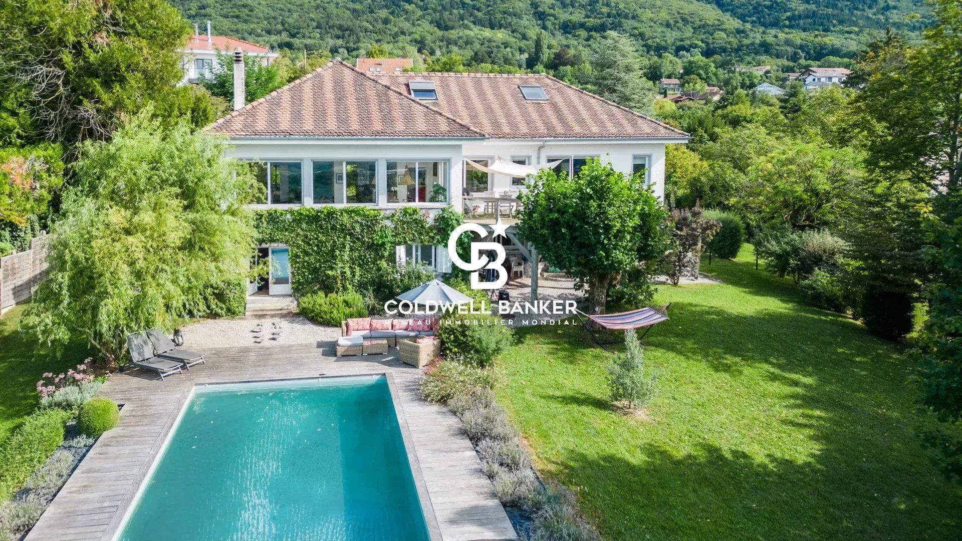 Collonges-sous-Salève, Auvergne-Rhône-Alpes, 74160, FR, 5 Bedrooms Bedrooms, ,10 BathroomsBathrooms,Residential,For Sale,1994633