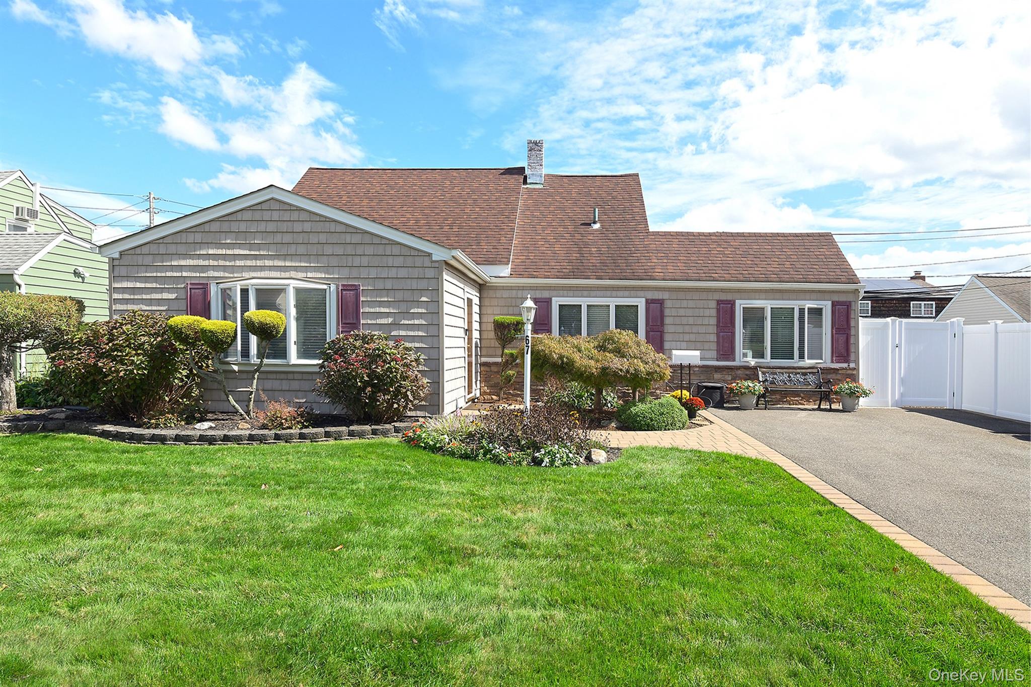 Wolcott Rd, Levittown, NY 11756 #1