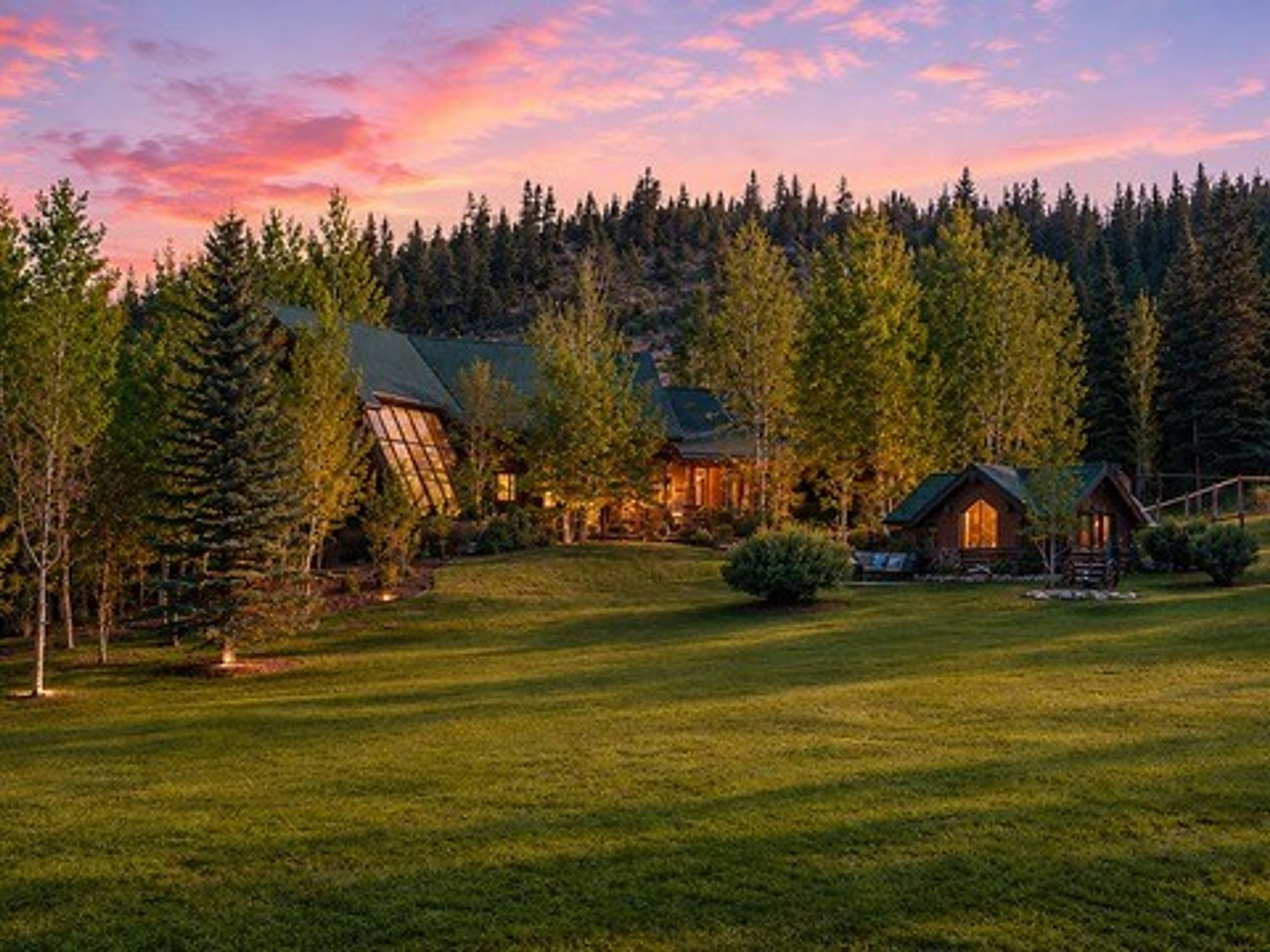  .275 acres of rolling grass, towering trees, & mountain views in every direction - 物件實景