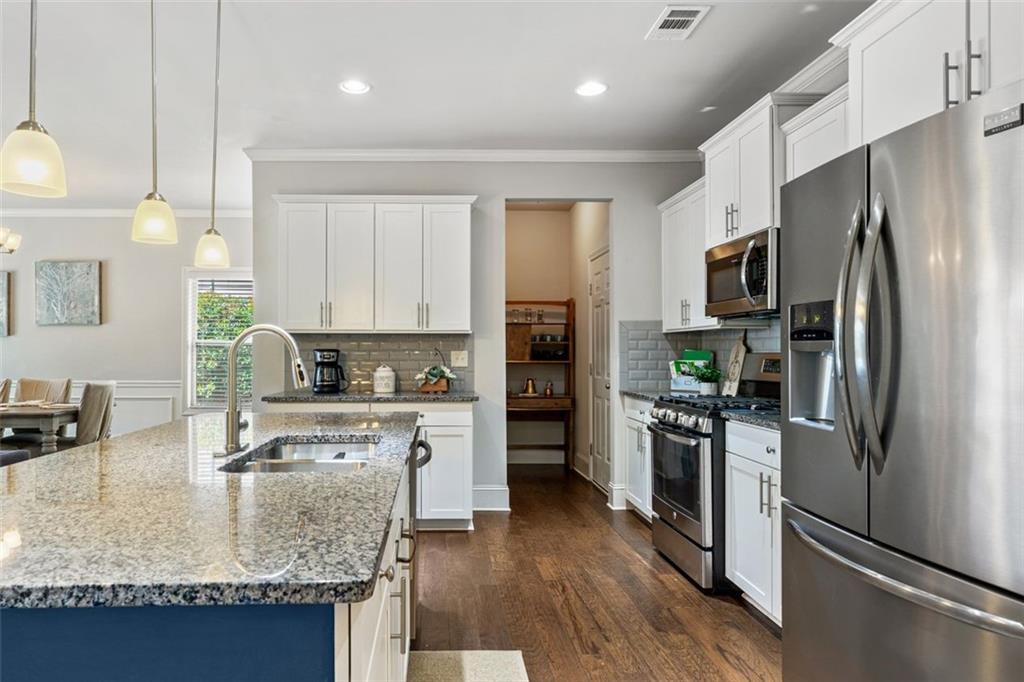 Flowery Branch, Georgia, 30542, United States, 4 Bedrooms Bedrooms, ,3 BathroomsBathrooms,Residential,For Sale,1901003
