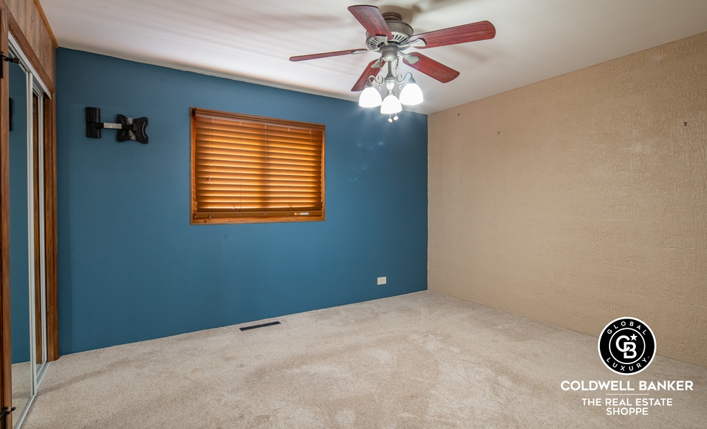 Garden City, Kansas, 67846, United States, 4 Bedrooms Bedrooms, ,Residential,For Sale,2003039