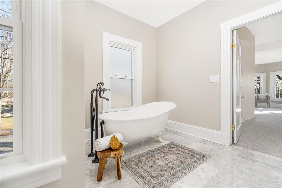 Nashua, New Hampshire, 03064, United States, 4 Bedrooms Bedrooms, ,3 BathroomsBathrooms,Residential,For Sale,1901242