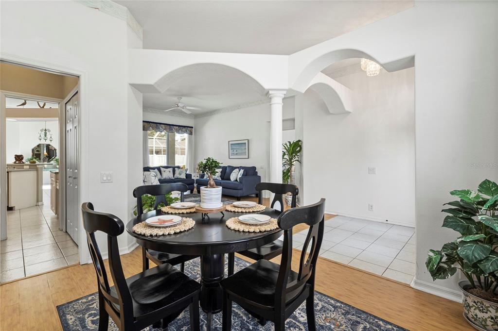 Bradenton, Florida, 34212, United States, 3 Bedrooms Bedrooms, ,3 BathroomsBathrooms,Residential,For Sale,1991817