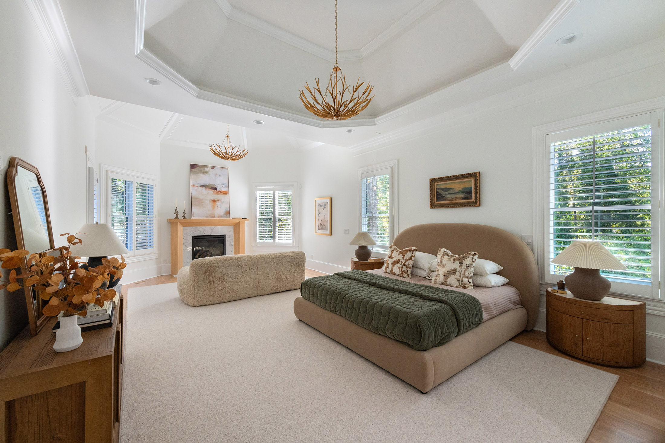  Exceptional Estate Combines Modern Luxury and Timeless Elegance - 物件實景