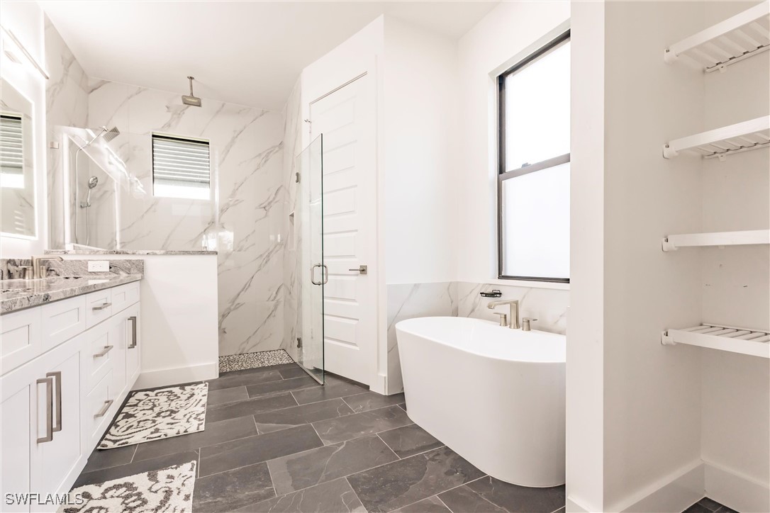 Cape Coral, Florida, 33993, United States, 4 Bedrooms Bedrooms, ,3 BathroomsBathrooms,Residential,For Sale,1976412