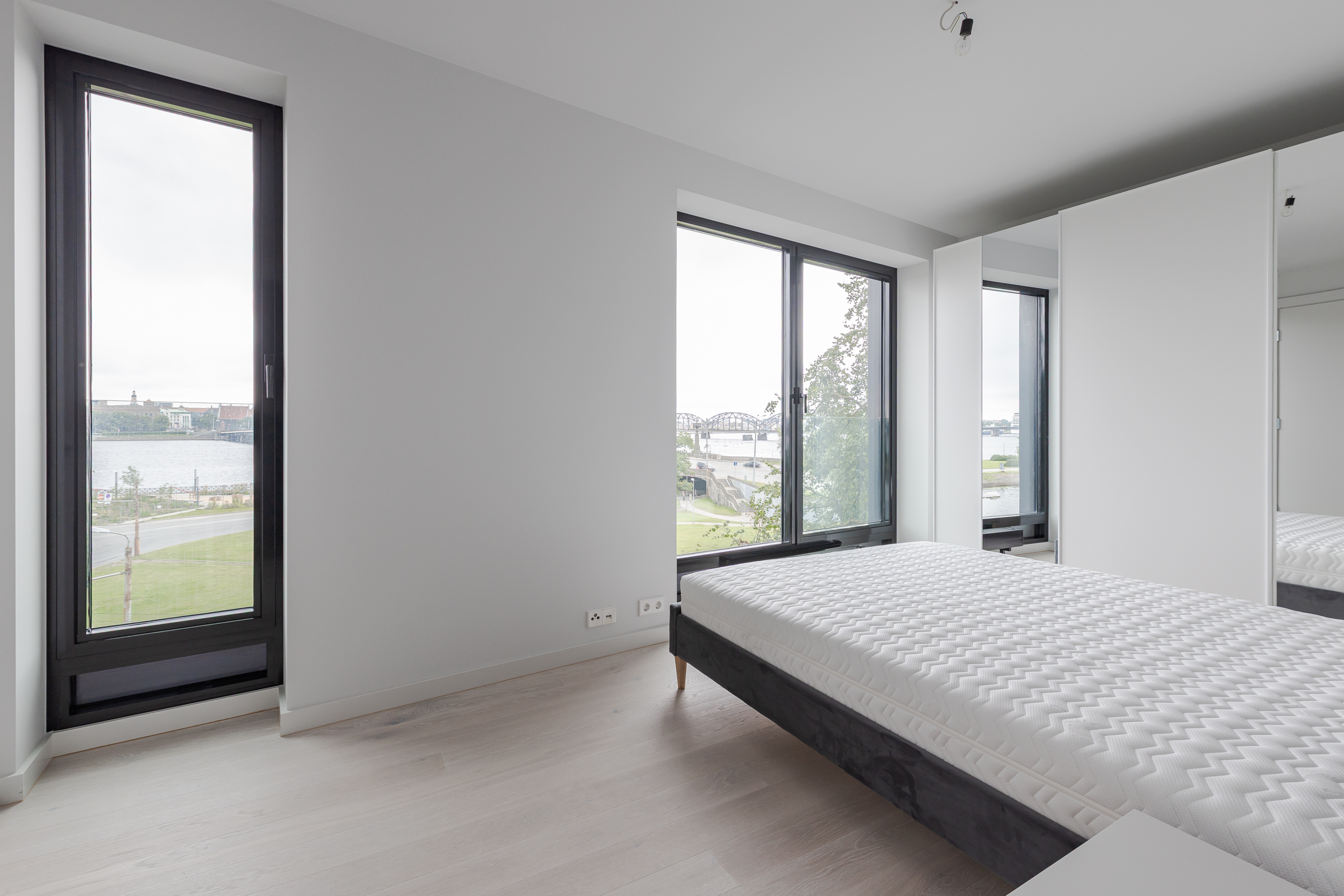  4 room apartment with furniture and with view river Daugava - 物件實景