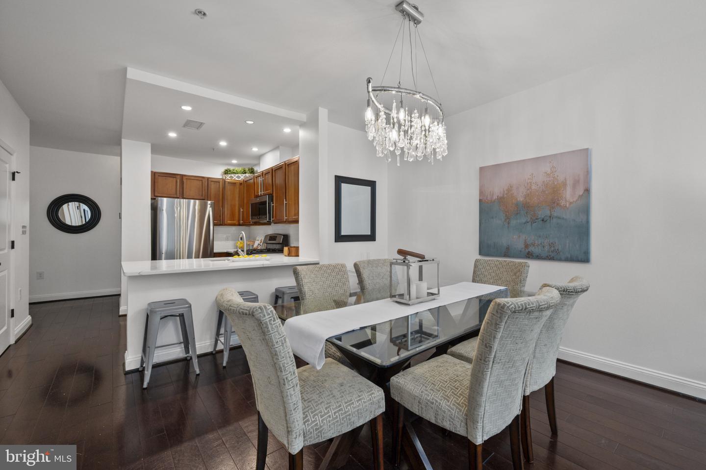 Washington, District of Columbia, 20009, United States, 2 Bedrooms Bedrooms, ,3 BathroomsBathrooms,Residential,For Sale,1950810