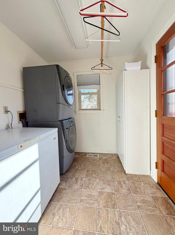 Bloomery, West Virginia, 26817, United States, 3 Bedrooms Bedrooms, ,2 BathroomsBathrooms,Residential,For Sale,1980909