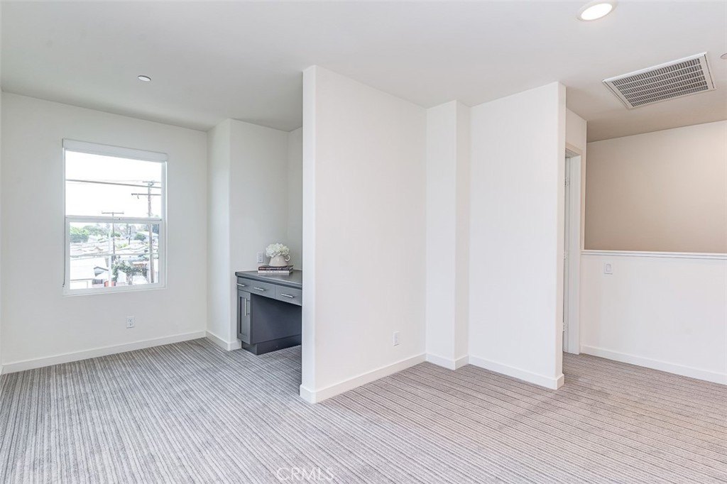 La Mirada, California, 90638, United States, 3 Bedrooms Bedrooms, ,4 BathroomsBathrooms,Residential,For Sale,1927510