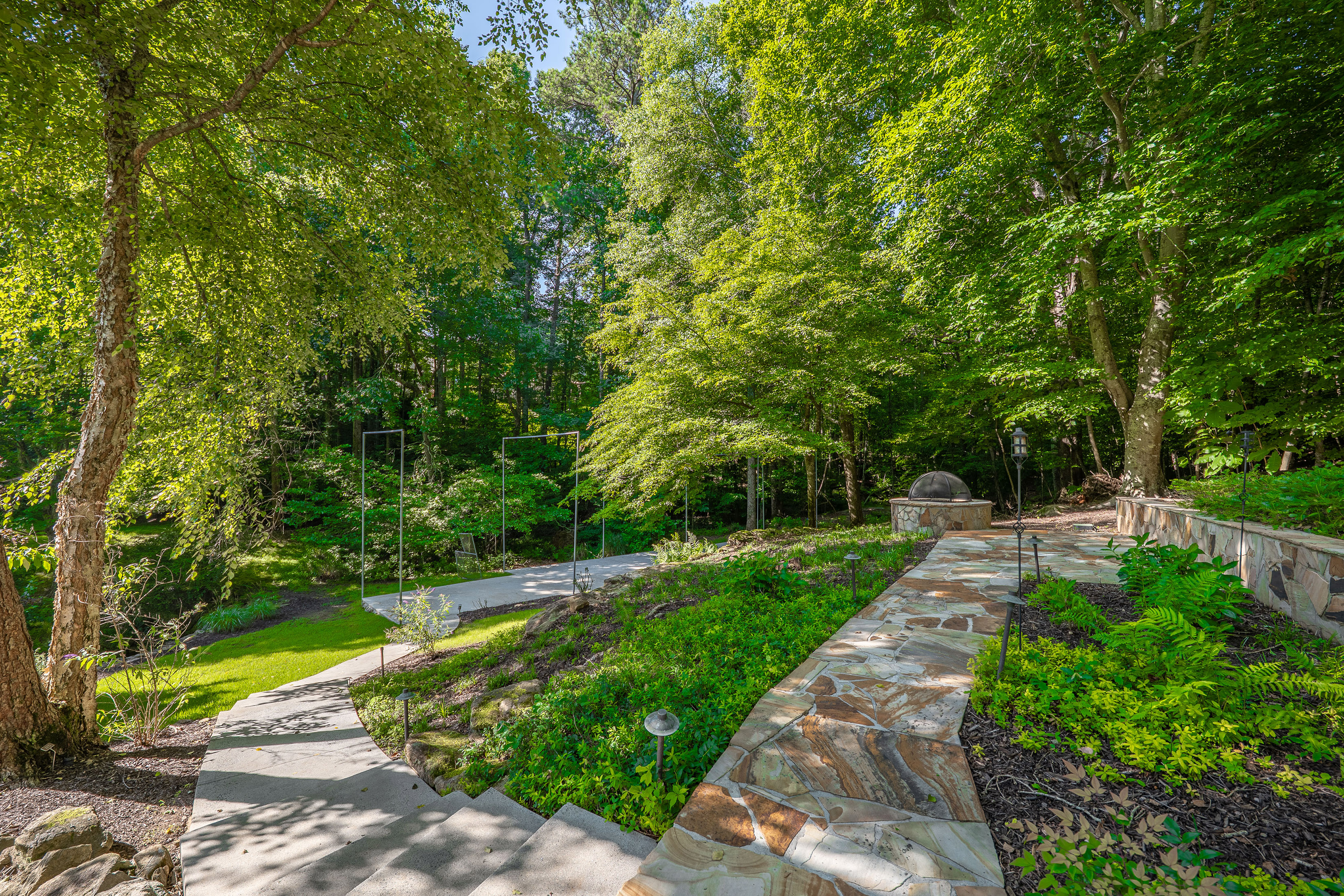  Exceptional Seven Bedroom Estate on Private Cul-de-sac - 物件實景