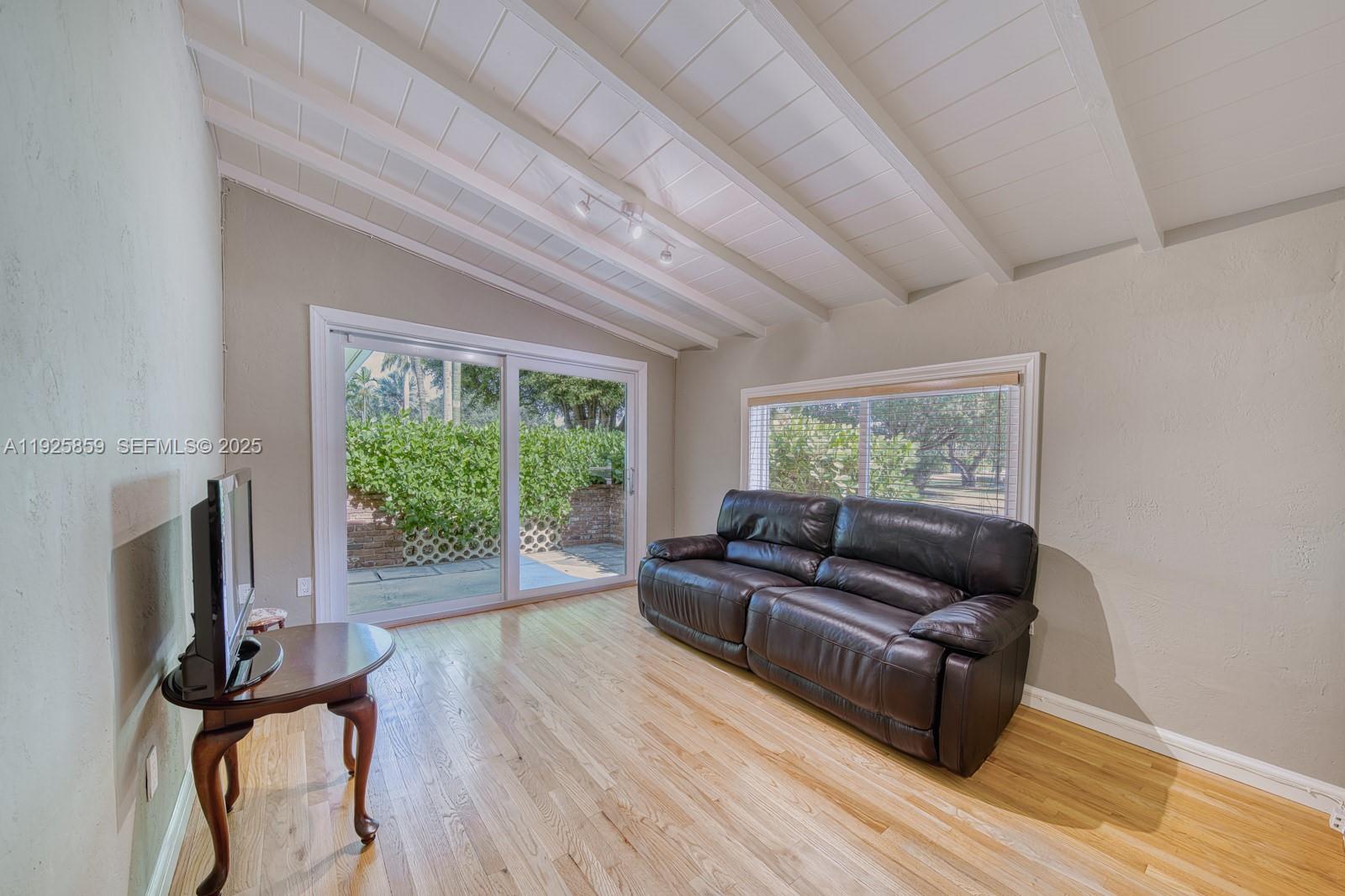 Pinecrest, Florida, 33156, United States, 3 Bedrooms Bedrooms, ,2 BathroomsBathrooms,Residential,For Sale,2003323