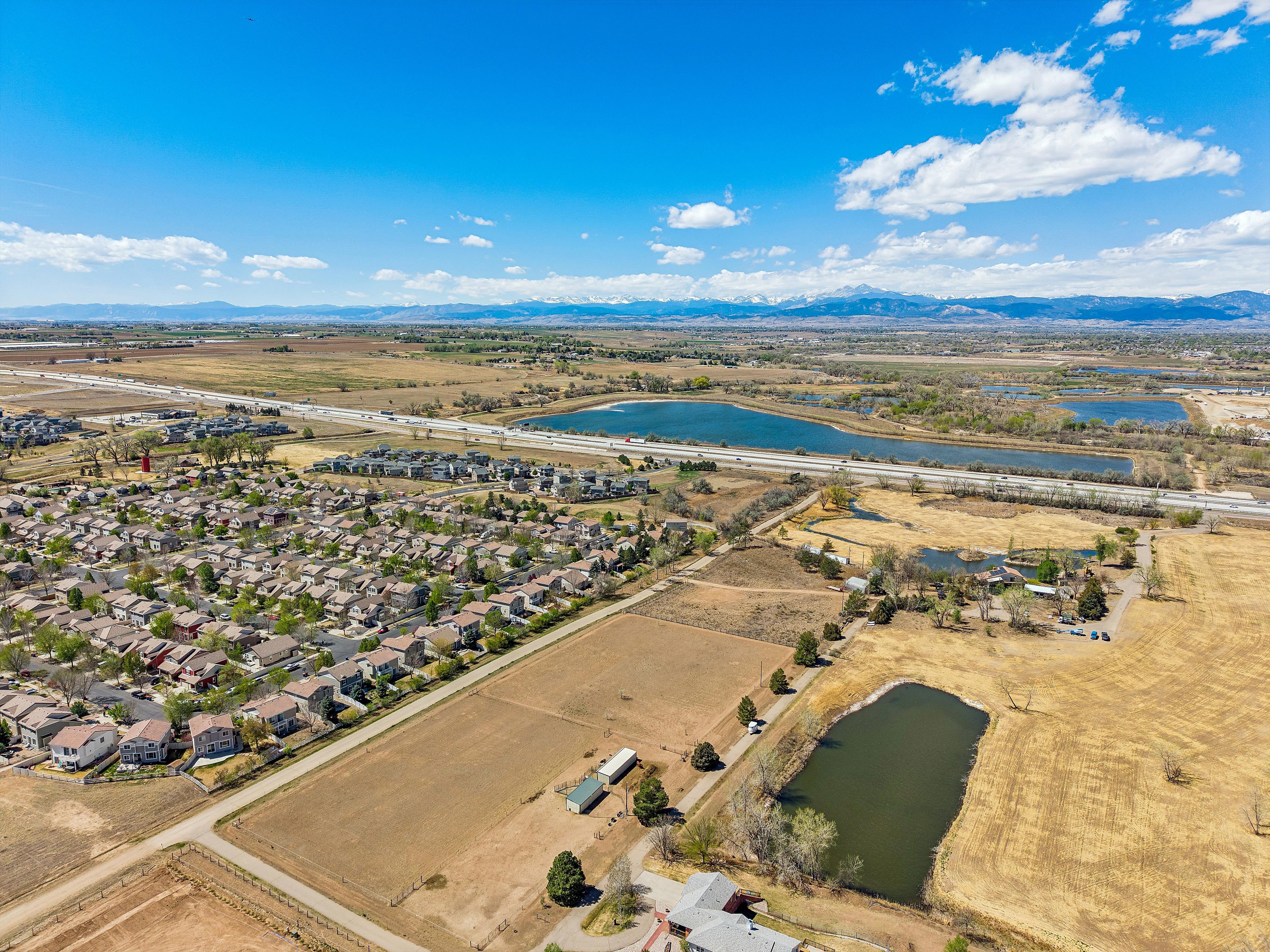  Beautifully Maintained Home Backing to Open Space with Peaceful Views - 物件實景