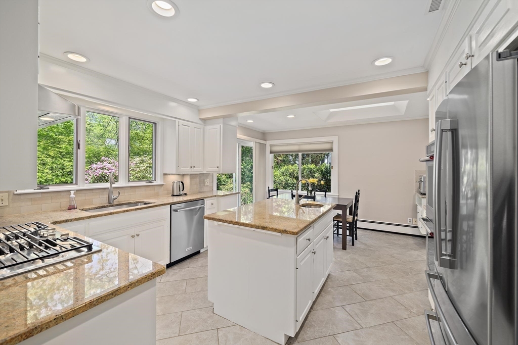 Newton, Massachusetts, 02468, United States, 4 Bedrooms Bedrooms, ,4 BathroomsBathrooms,Residential,For Sale,1829542