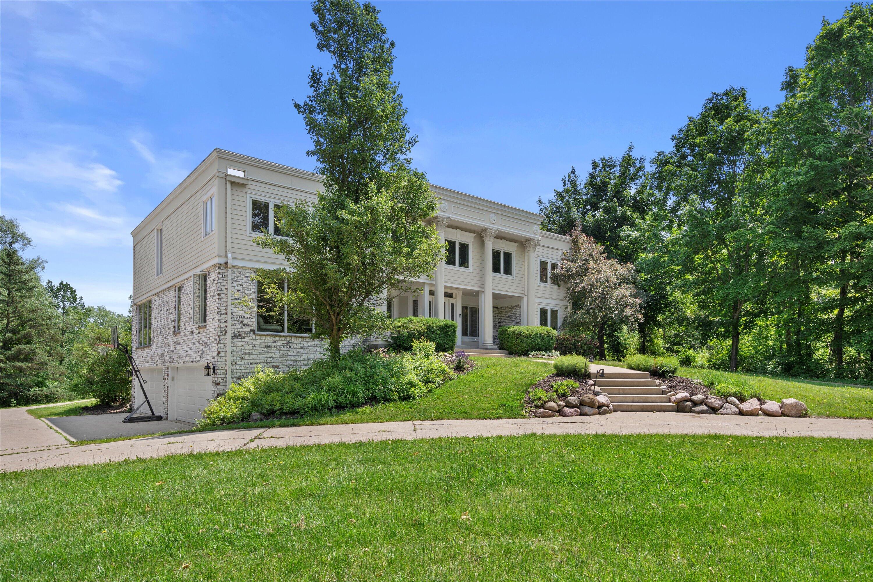 Lisbon, Wisconsin, 53089, United States, 4 Bedrooms Bedrooms, ,5 BathroomsBathrooms,Residential,For Sale,1868566