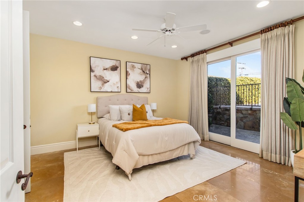 San Diego, California, 92107, United States, 6 Bedrooms Bedrooms, ,5 BathroomsBathrooms,Residential,For Sale,1843009
