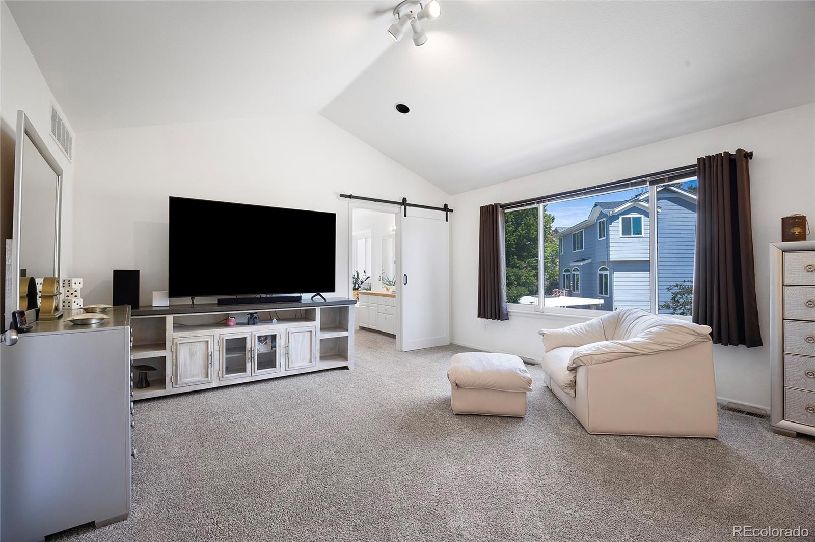 Centennial, Colorado, 80015, United States, 4 Bedrooms Bedrooms, ,3 BathroomsBathrooms,Residential,For Sale,1902637