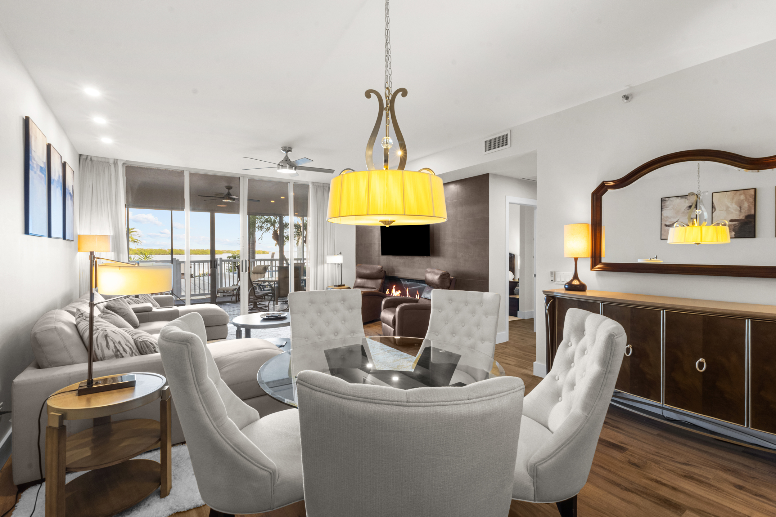 Longboat Key, Florida, 34228, United States, 2 Bedrooms Bedrooms, ,2 BathroomsBathrooms,Residential,For Sale,2036968