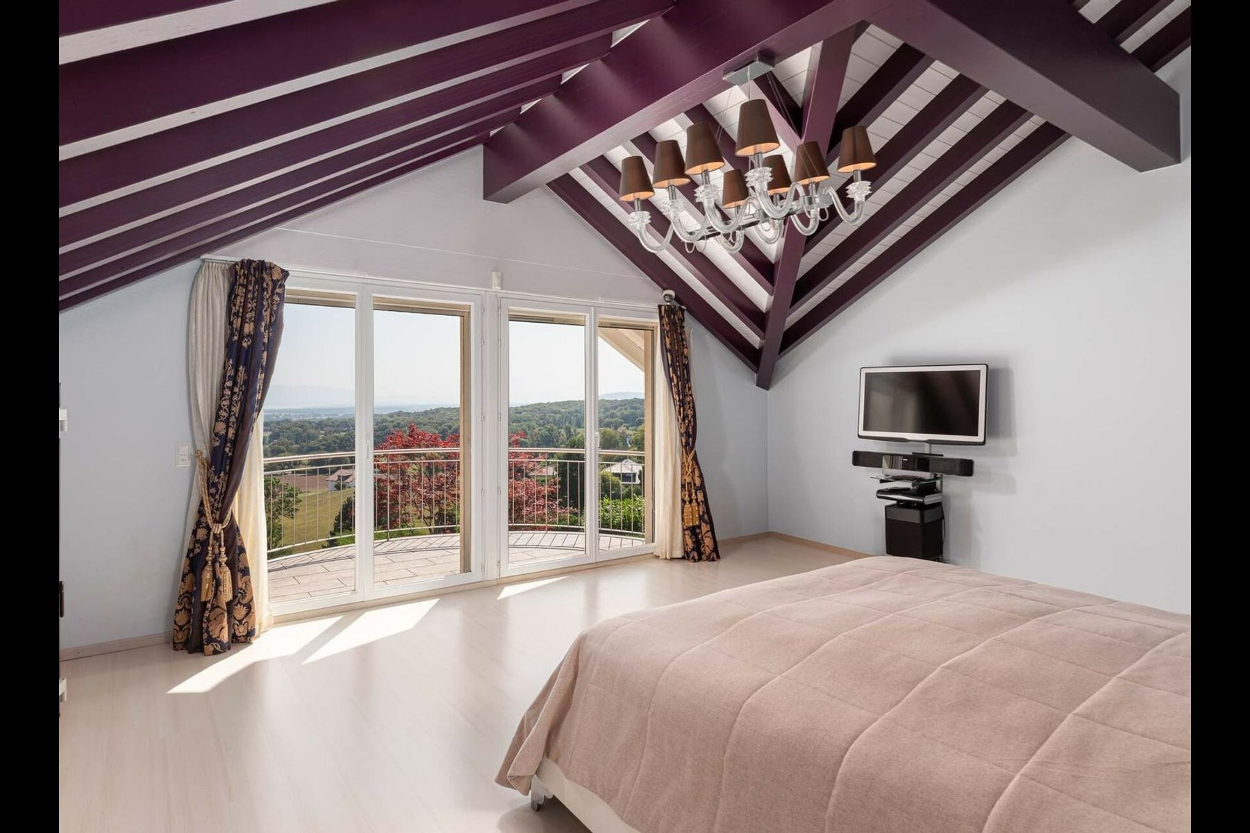  Exceptional property with panoramic view of the lake and the Alps - 物件實景