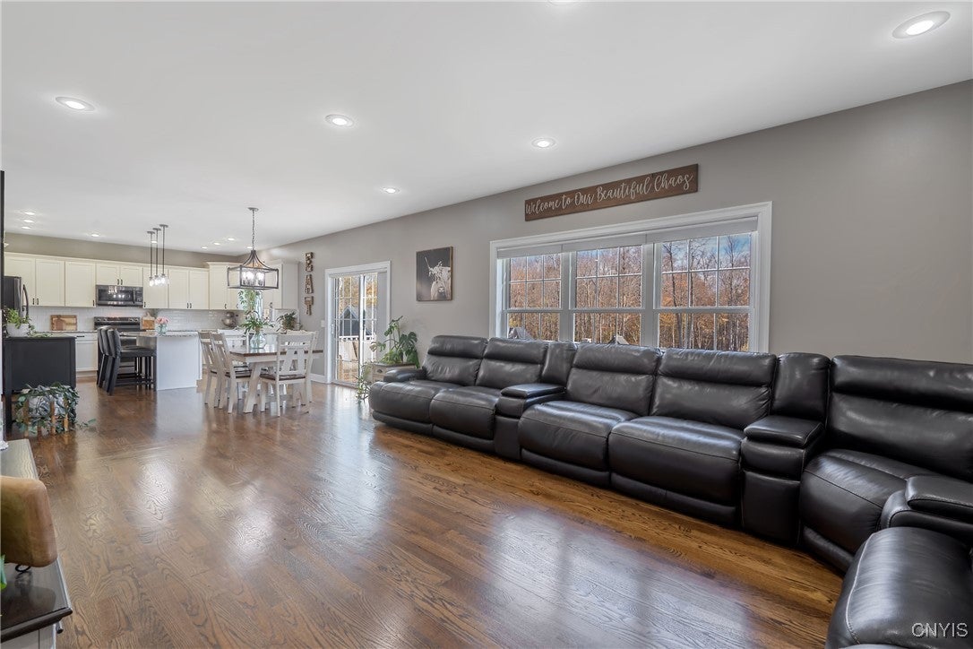 Oswego, New York, 13126, United States, 4 Bedrooms Bedrooms, ,4 BathroomsBathrooms,Residential,For Sale,1987405