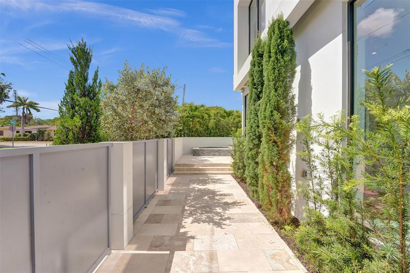 Fort Lauderdale, Florida, 33316, United States, 4 Bedrooms Bedrooms, ,6 BathroomsBathrooms,Residential,For Sale,1988214