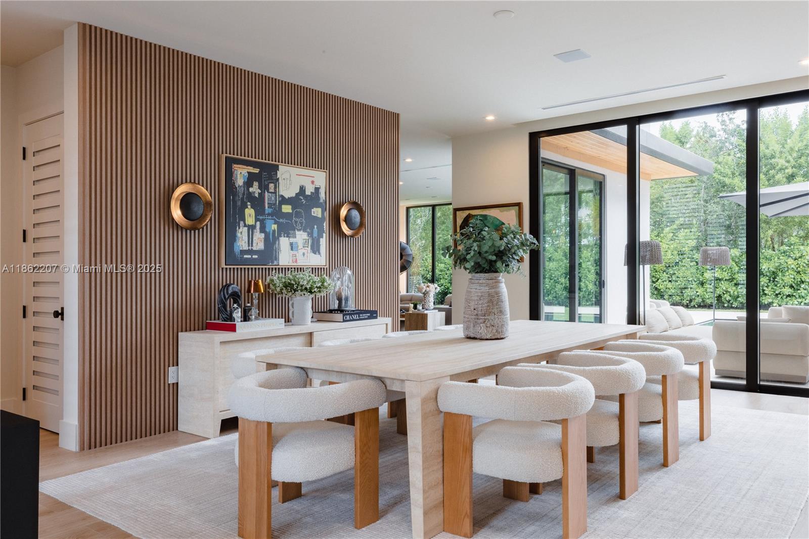 South Miami, Florida, 33143, United States, 6 Bedrooms Bedrooms, ,7 BathroomsBathrooms,Residential,For Sale,1925819