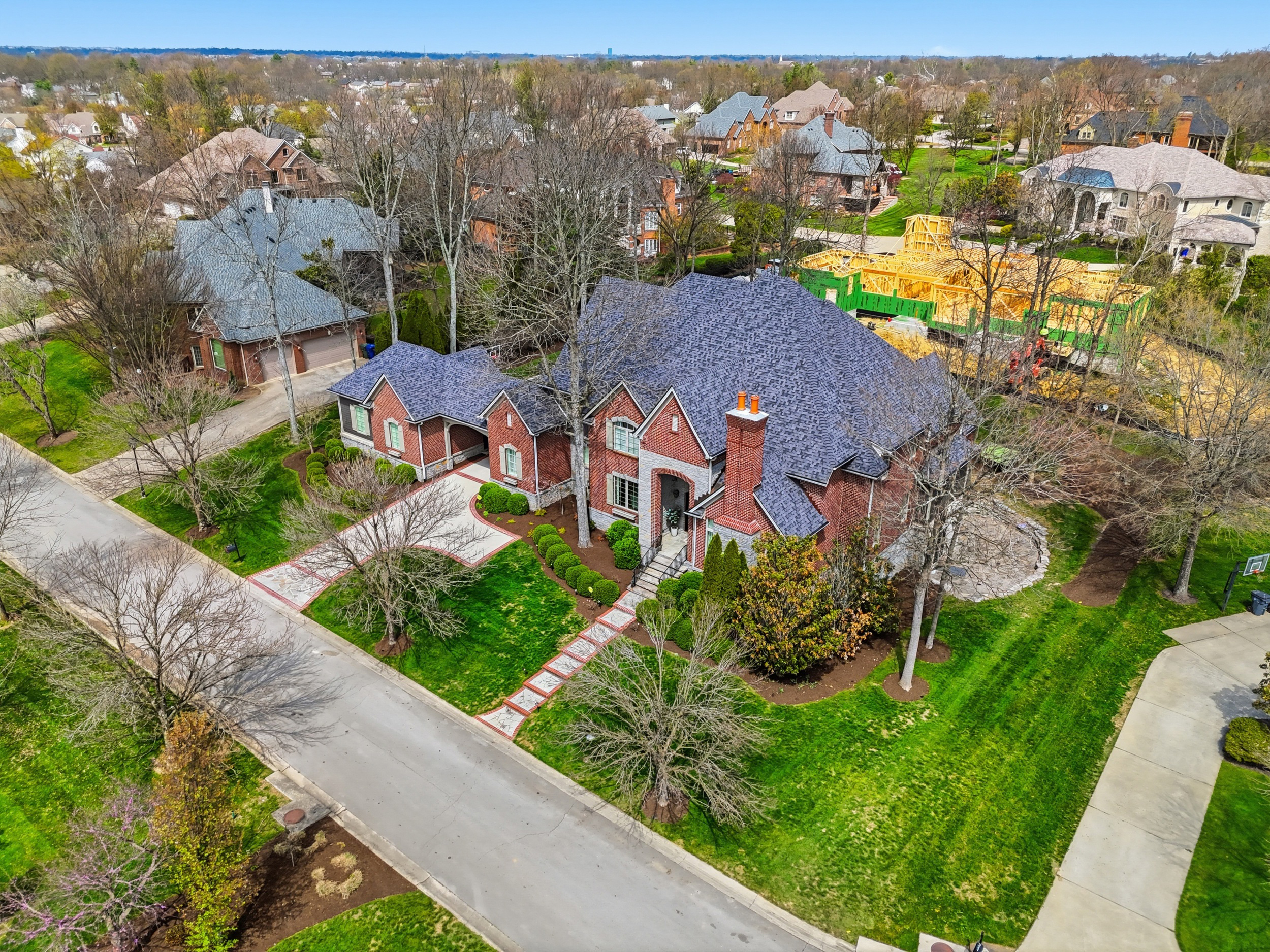  4848 Chelmsbury Lane - 物件實景