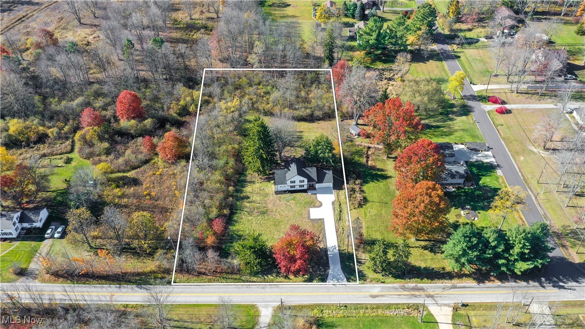 Aurora, Ohio, 44202, United States, 4 Bedrooms Bedrooms, ,4 BathroomsBathrooms,Residential,For Sale,1988117