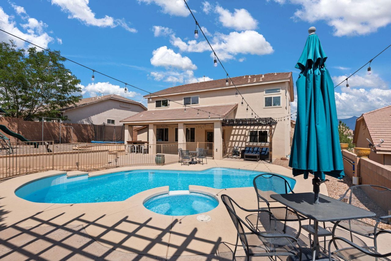 Rio Rancho, New Mexico, 87144, United States, 4 Bedrooms Bedrooms, ,3 BathroomsBathrooms,Residential,For Sale,1906947