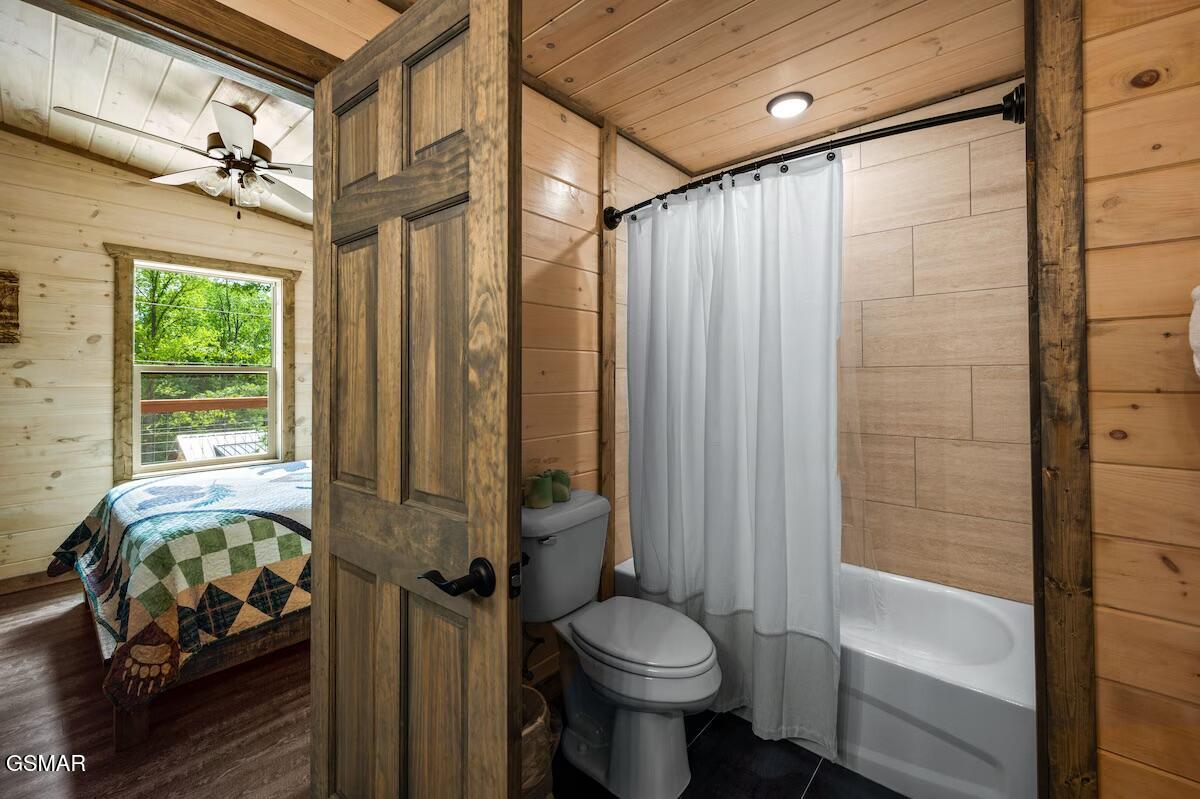 Gatlinburg, Tennessee, 37738, United States, 4 Bedrooms Bedrooms, ,5 BathroomsBathrooms,Residential,For Sale,2048286