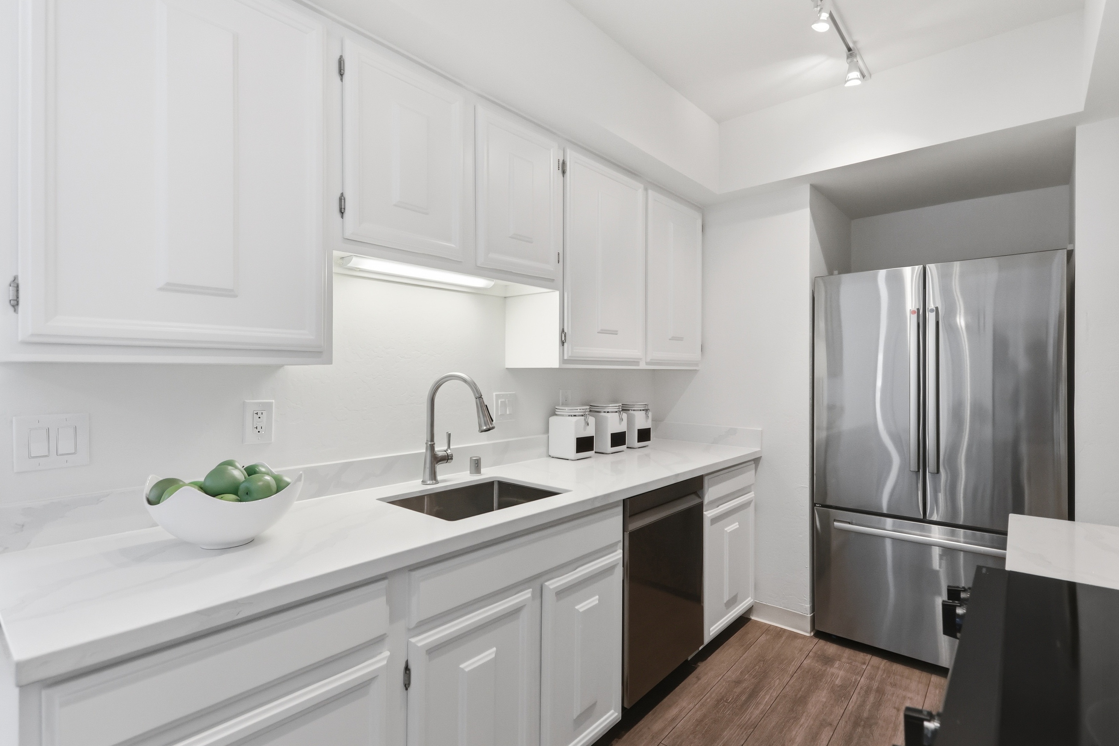  Convenient Ground-Floor Condo in the Heart of San Carlos - 物件實景